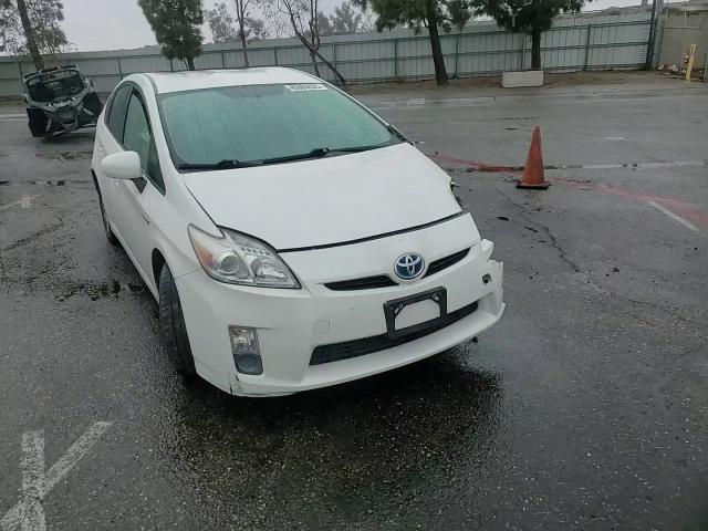 2010 Toyota Prius - Image 10