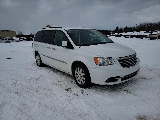 2016 Chrysler Town & Country - Image 12