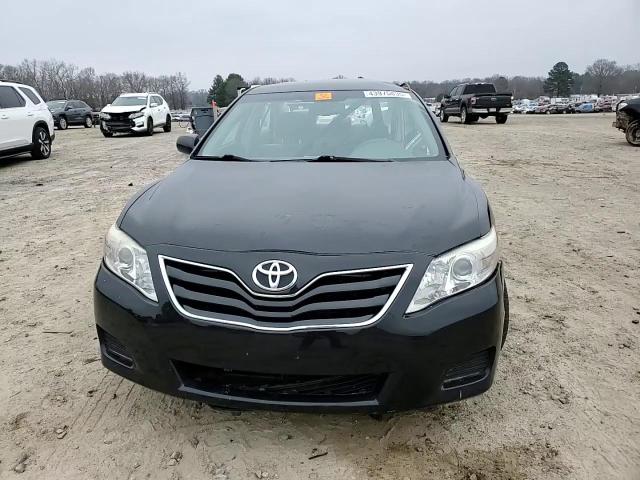 2011 Toyota Camry - Image 11