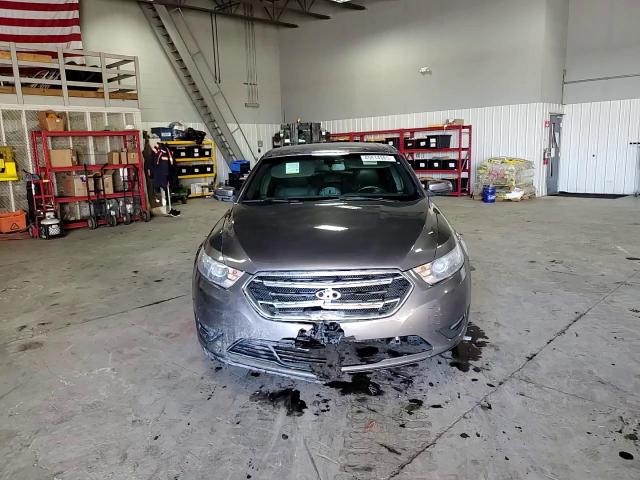 2013 Ford Taurus - Image 10