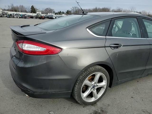 2016 Ford Fusion - Image 11