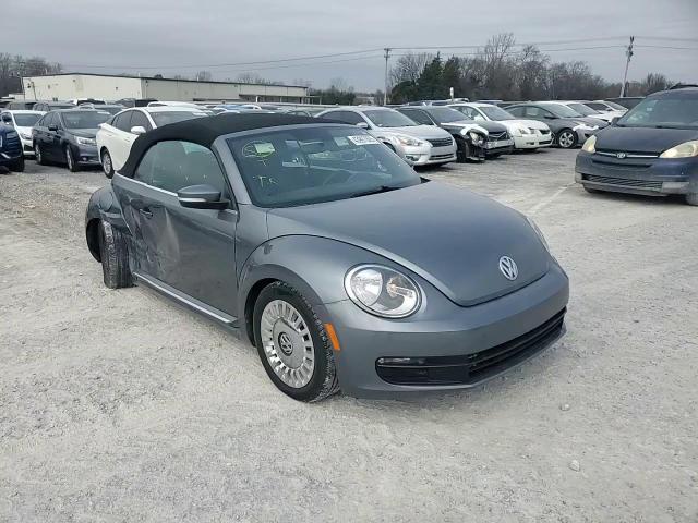 2015 Volkswagen Beetle - Image 11