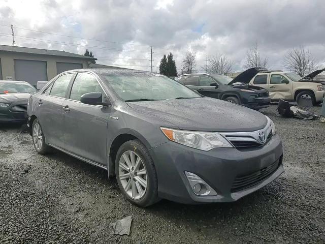 2014 Toyota Camry - Image 10
