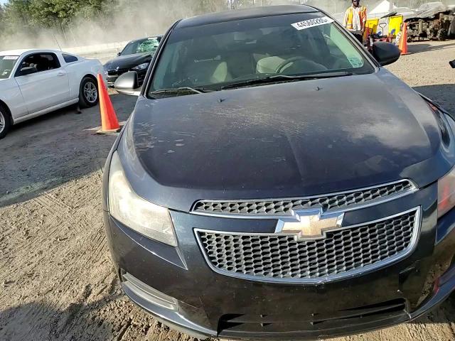 2014 Chevrolet Cruze - Image 10