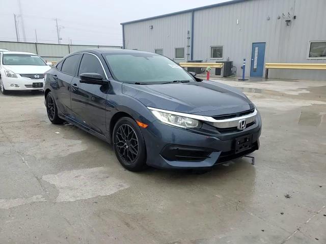 2018 Honda Civic - Image 13