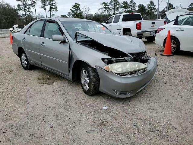 2006 Toyota Camry - Image 11
