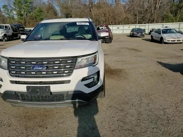 2016 Ford Explorer - Image 12