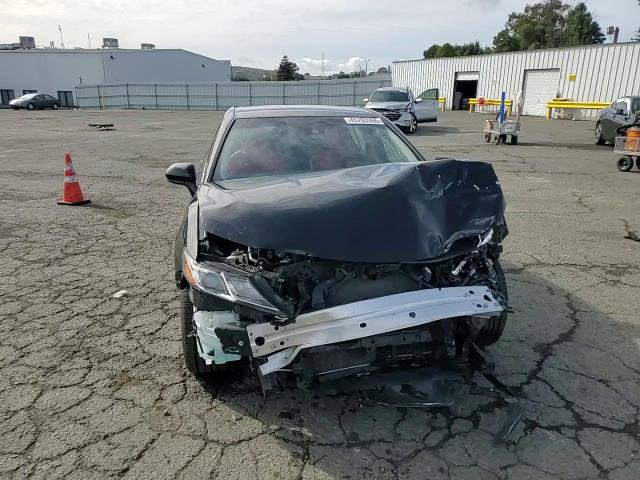 2019 Toyota Camry - Image 11