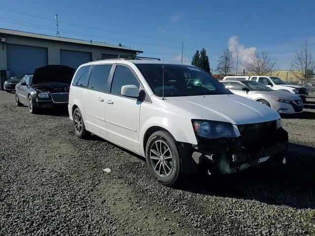 2016 Dodge Caravan - Image 12