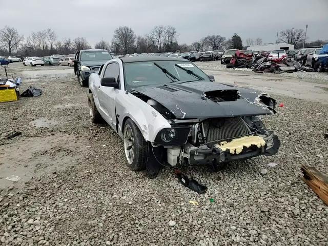 2006 Ford Mustang - Image 10
