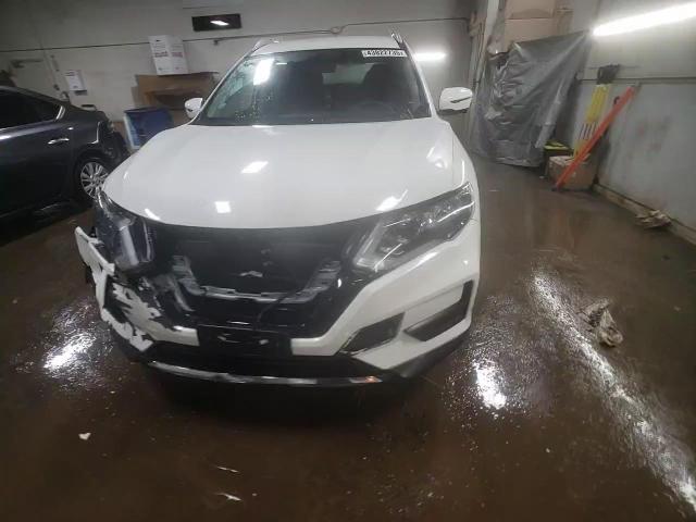 2017 Nissan Rogue - Image 14