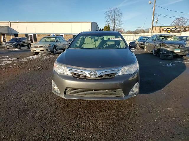 2014 Toyota Camry - Image 11
