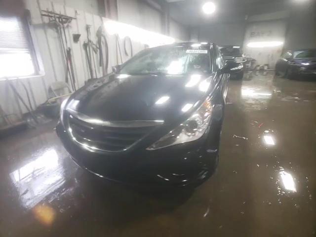 2014 Hyundai Sonata - Image 13