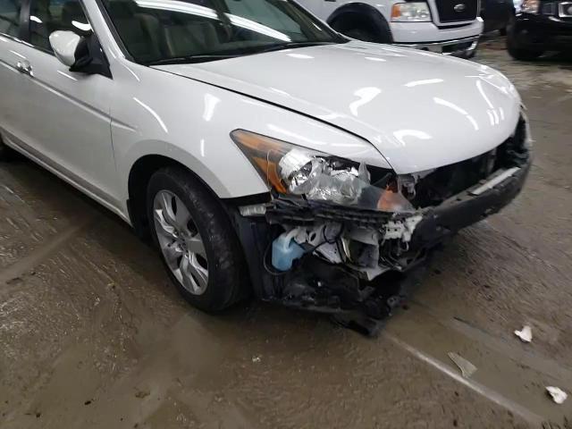 2009 Honda Accord - Image 11