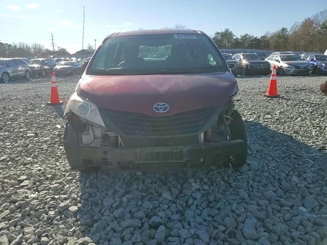 2012 Toyota Sienna - Image 11