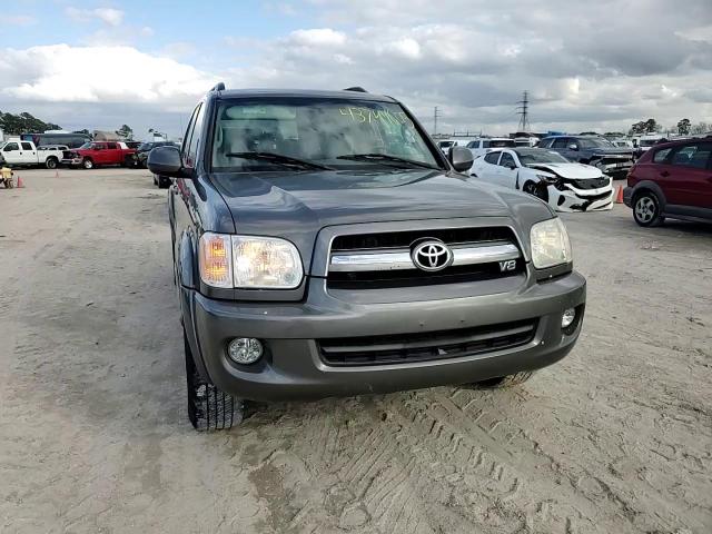 2006 Toyota Sequoia - Image 12
