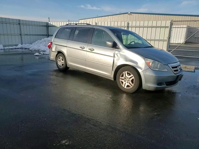 2005 Honda Odyssey - Image 12