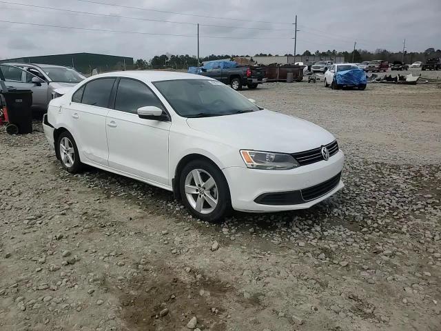 2014 Volkswagen Jetta - Image 14