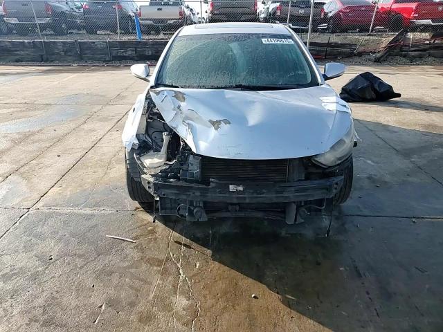 2014 Hyundai Elantra - Image 11