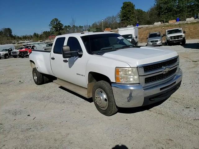 2007 Chevrolet Silverado - Image 11