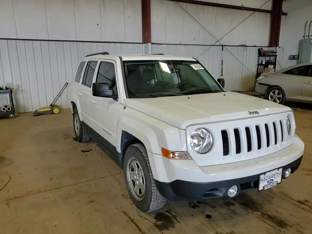 2016 Jeep Liberty (Patriot) - Image 14