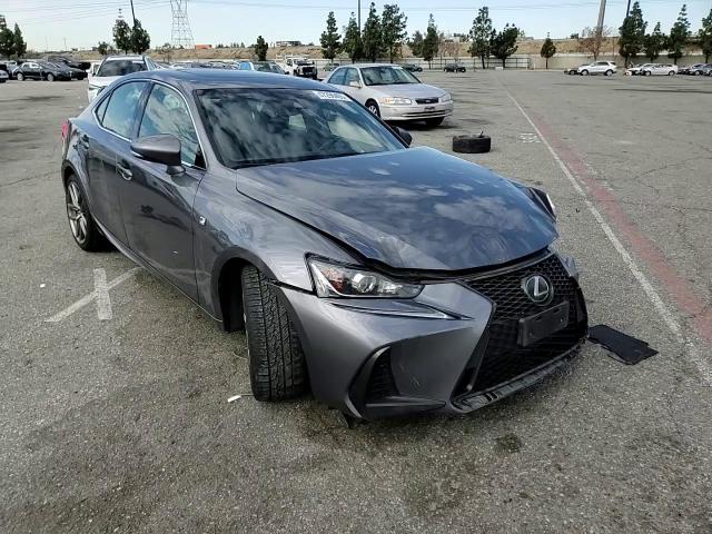 2017 Lexus IS - Image 10