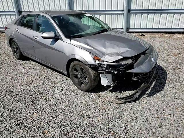 2021 Hyundai Elantra - Image 11