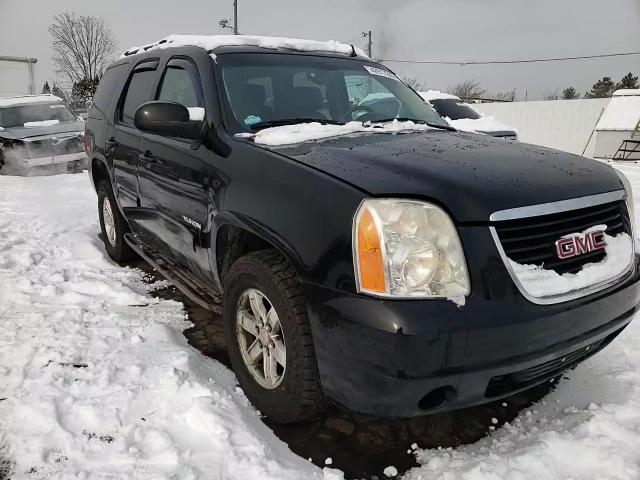 2011 GMC Yukon - Image 12