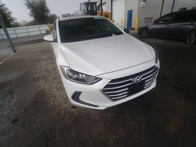 2018 Hyundai Elantra - Image 10