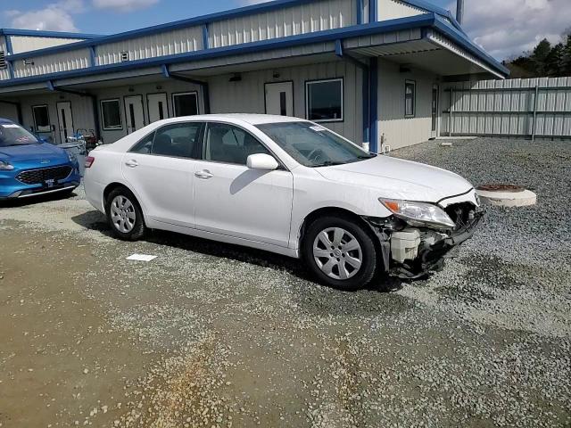 2011 Toyota Camry - Image 11