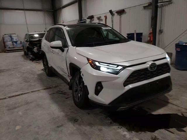 2024 Toyota RAV 4 - Image 11