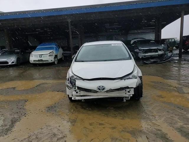 2016 Toyota Prius - Image 11