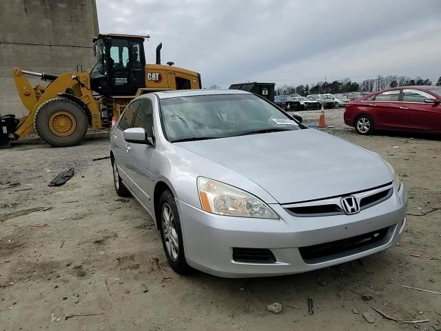 2007 Honda Accord - Image 11