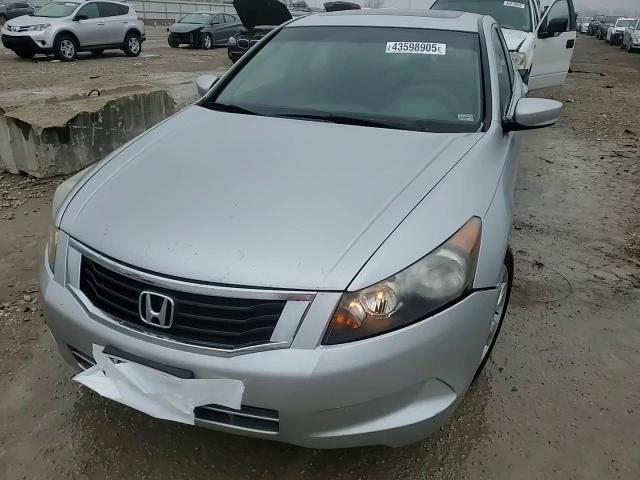 2009 Honda Accord - Image 11