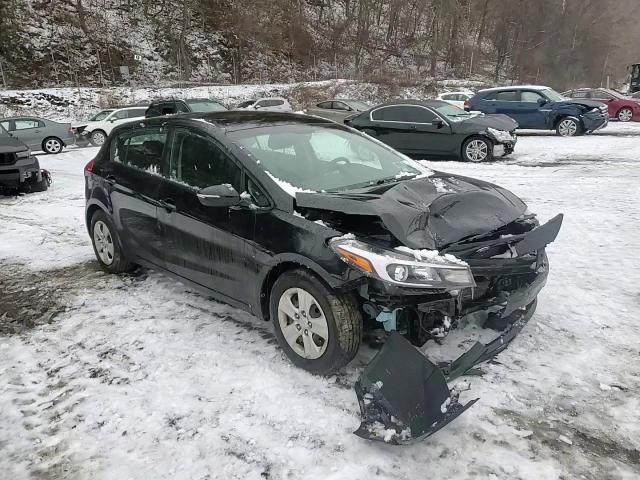 2017 Kia Forte - Image 11