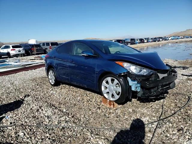 2013 Hyundai Elantra - Image 14