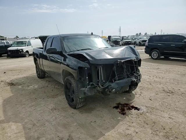 2008 Chevrolet Silverado - Image 11