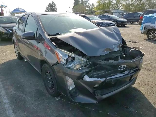 2015 Toyota Prius - Image 10