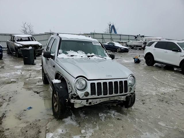 2006 Jeep Liberty (North America) - Image 11