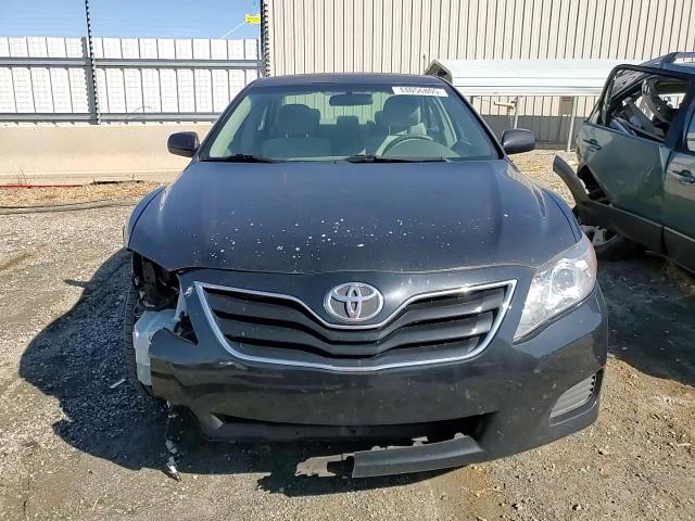 2011 Toyota Camry - Image 11