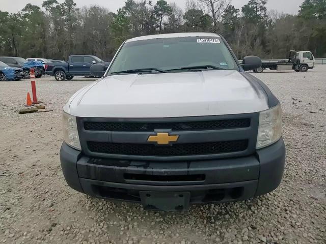 2013 Chevrolet Silverado - Image 13