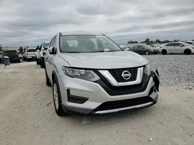 2017 Nissan Rogue - Image 12