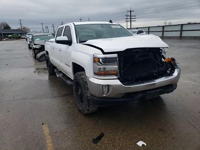 2016 Chevrolet Silverado - Image 11