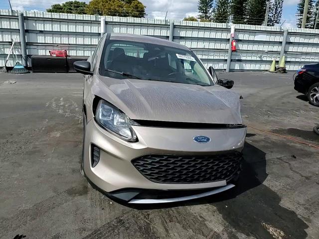 2020 Ford Escape - Image 11