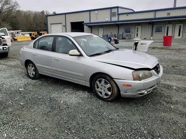 2004 Hyundai Elantra - Image 11