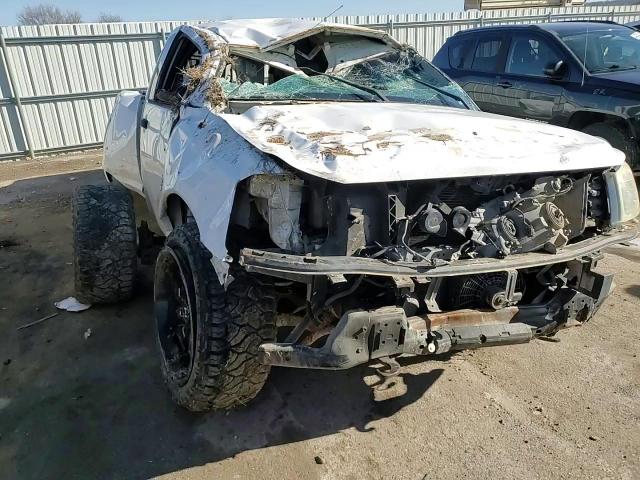 2004 Nissan Titan - Image 11
