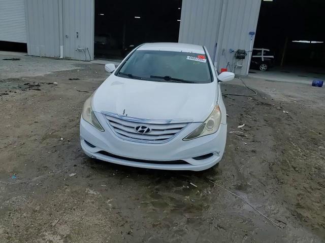 2014 Hyundai Sonata - Image 13