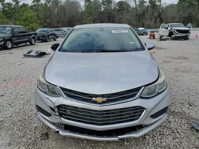 2016 Chevrolet Cruze - Image 13