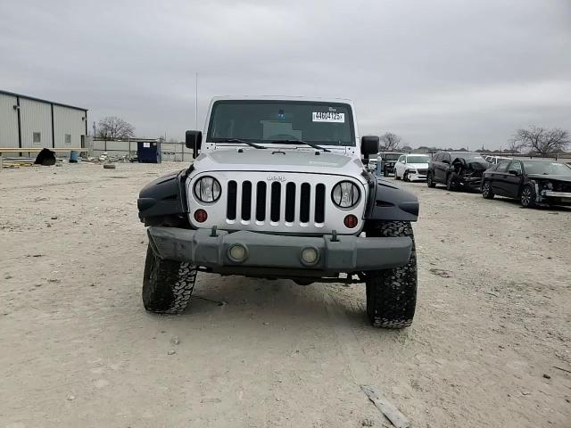 2009 Jeep Wrangler - Image 12