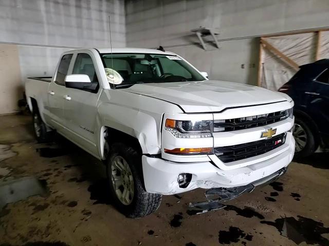 2016 Chevrolet Silverado - Image 10